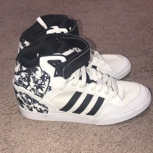 Wedge high top adidas